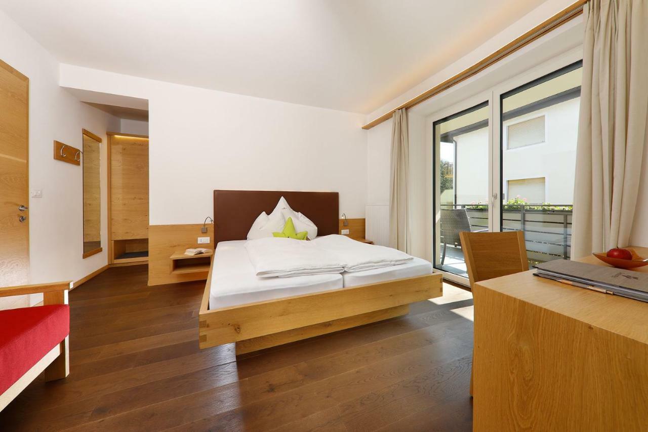 Garni Raffein Hotel Лана Екстериор снимка